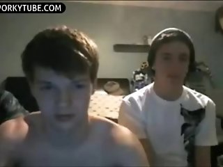Twink show on cam